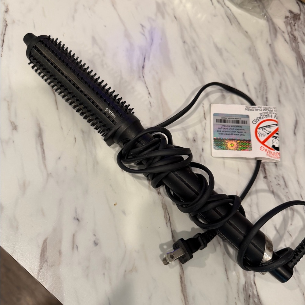 GHD Rise heated styling brush